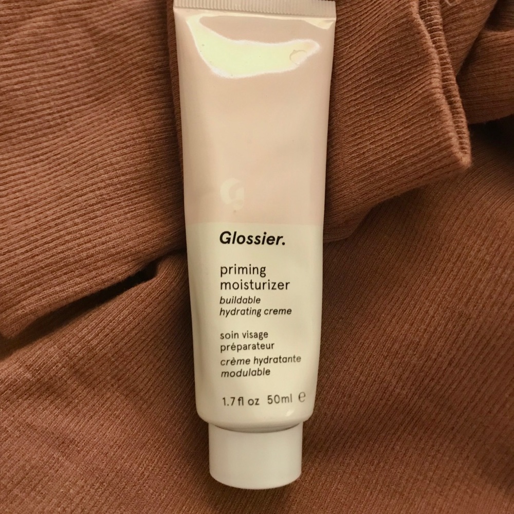 Glossier priming moisturizer